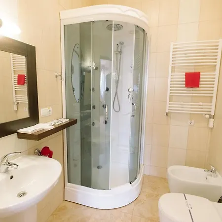 Zhyva Voda 4*