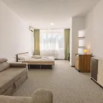 Zhyva Voda 4*