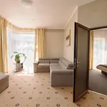 Zhyva Voda 4*